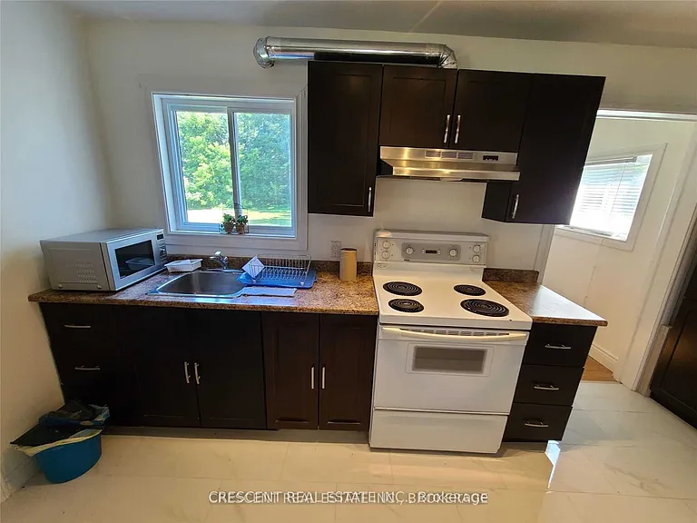 261 Barrie Rd #GARDEN — Photo 5