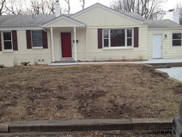 1st image of 1034 Mayfield Ave
