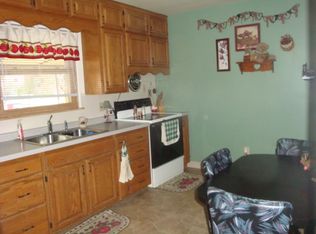 515 Douglas St, New London, WI 54961