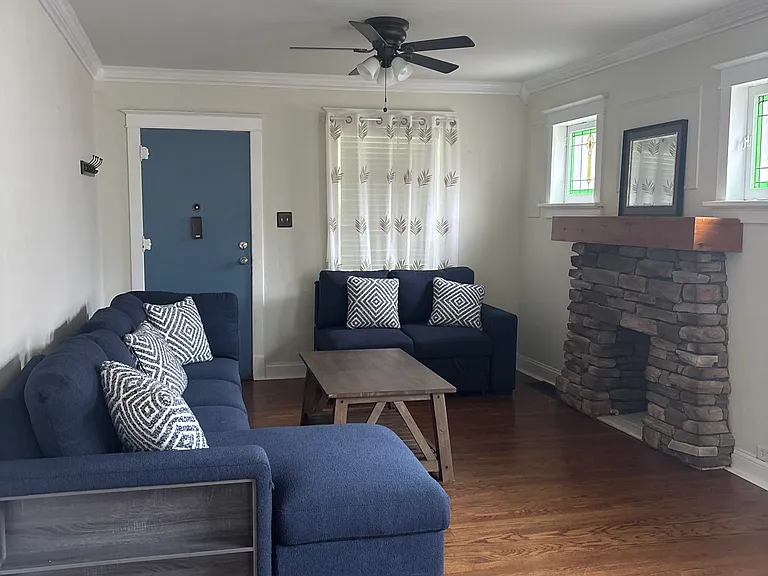1464 Sproule Ave — Photo 11