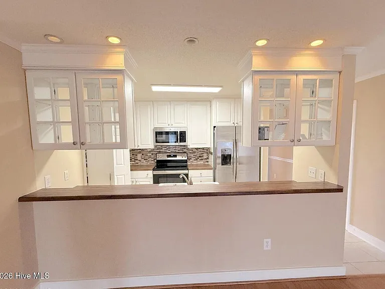 105 Emily Dr #B — Photo 4