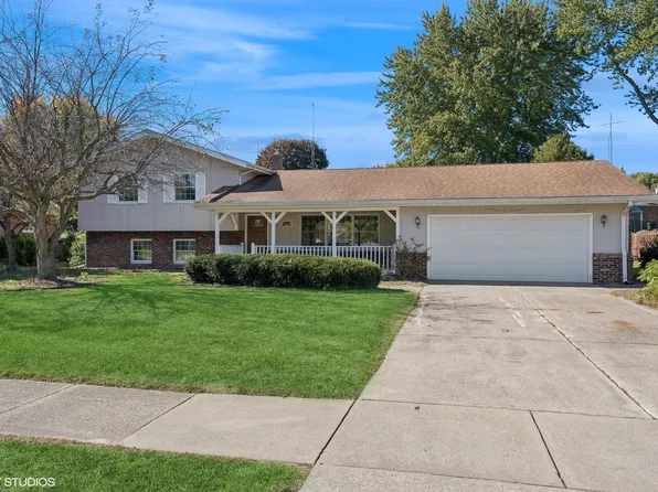 4224 Browning Dr, Saint Joseph, MI 49085