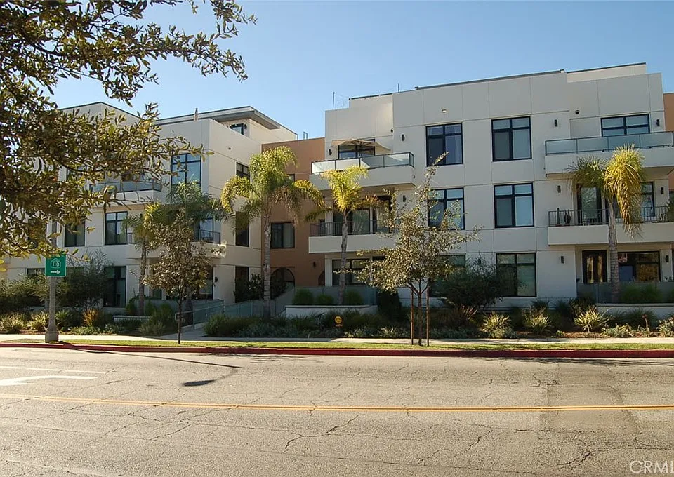 399 E Del Mar Blvd #117