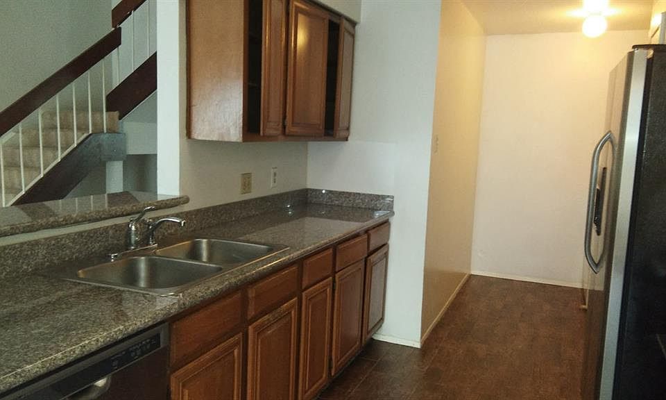 1st image of 8449 Wednesbury Ln