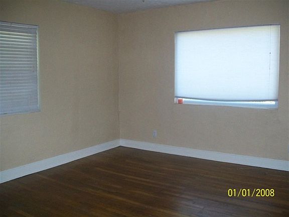 5th image of 2428 Buena Vista Dr