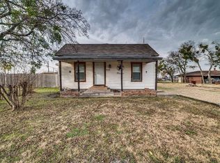 220 E Paris St, Palmer, TX 75152