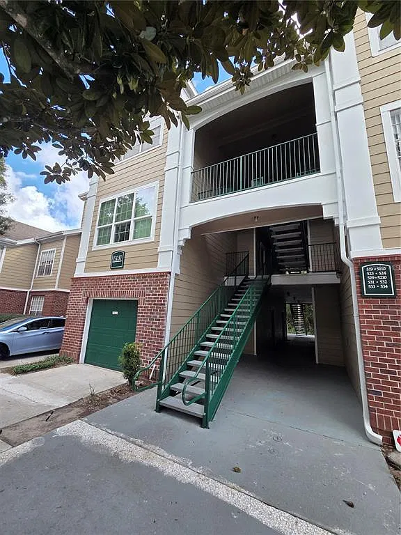 2 bed, 2.0 bath, 1007 sqft, $1,800 — Photo 4