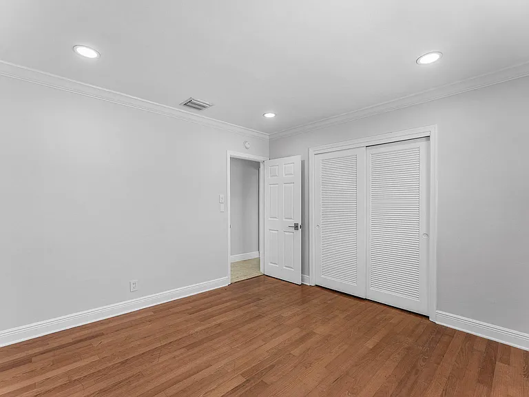 1525 SE 6th St — Photo 26