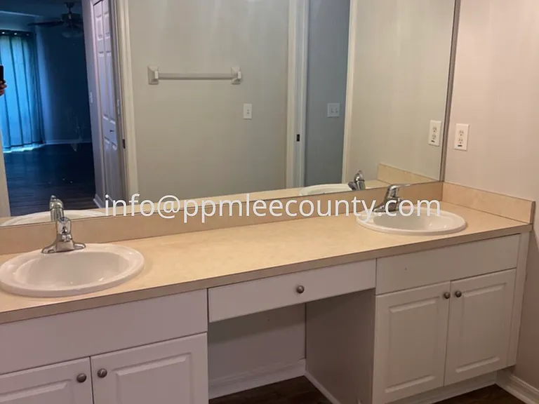 2329 NW 31st St — Photo 11