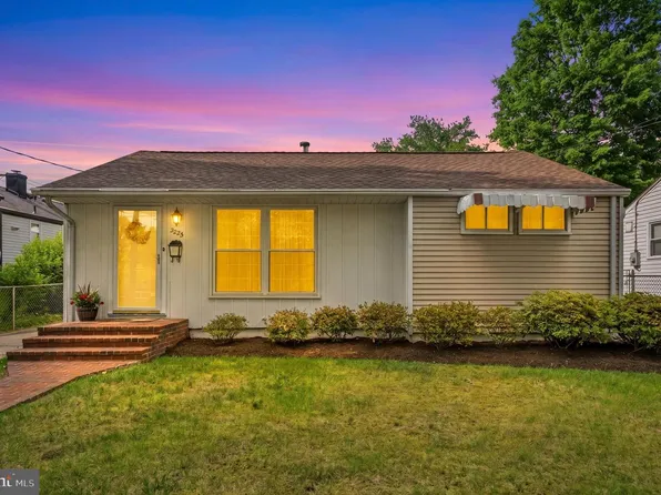 3223 Edgewood Rd, Kensington, MD 20895