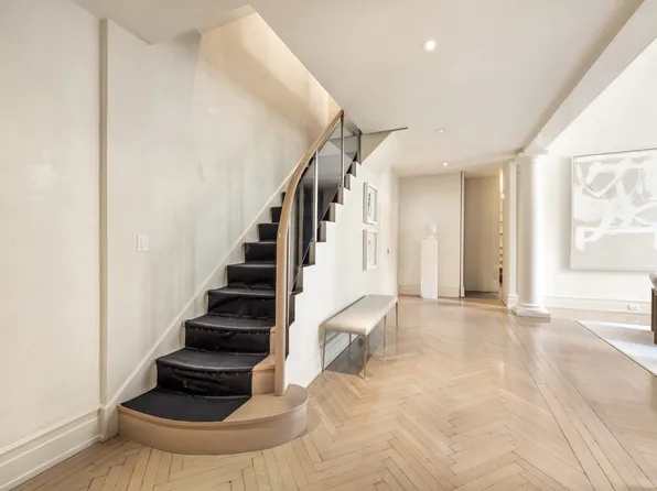 14 East 75th Street image 7 of 16