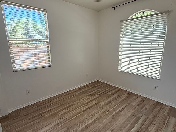 3rd image of 18608 W Lupine Ave