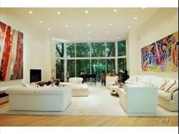 1550 Ryders Ln, Highland Park, IL 60035