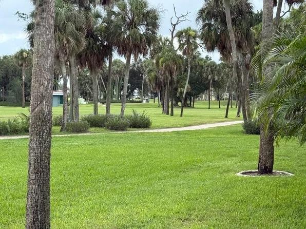 1699 Golf Club Dr APT 7, North Fort Myers, FL 33903