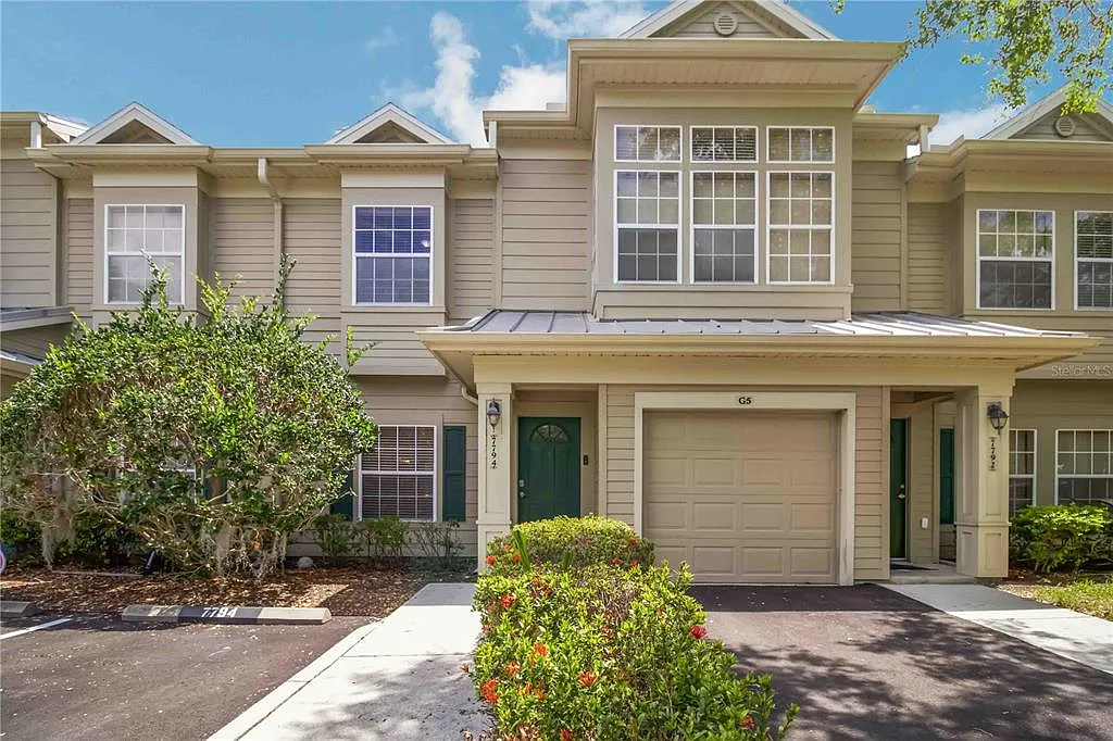 2 bed, 2.5 bath, 1168 sqft, $2,200 — Photo 1