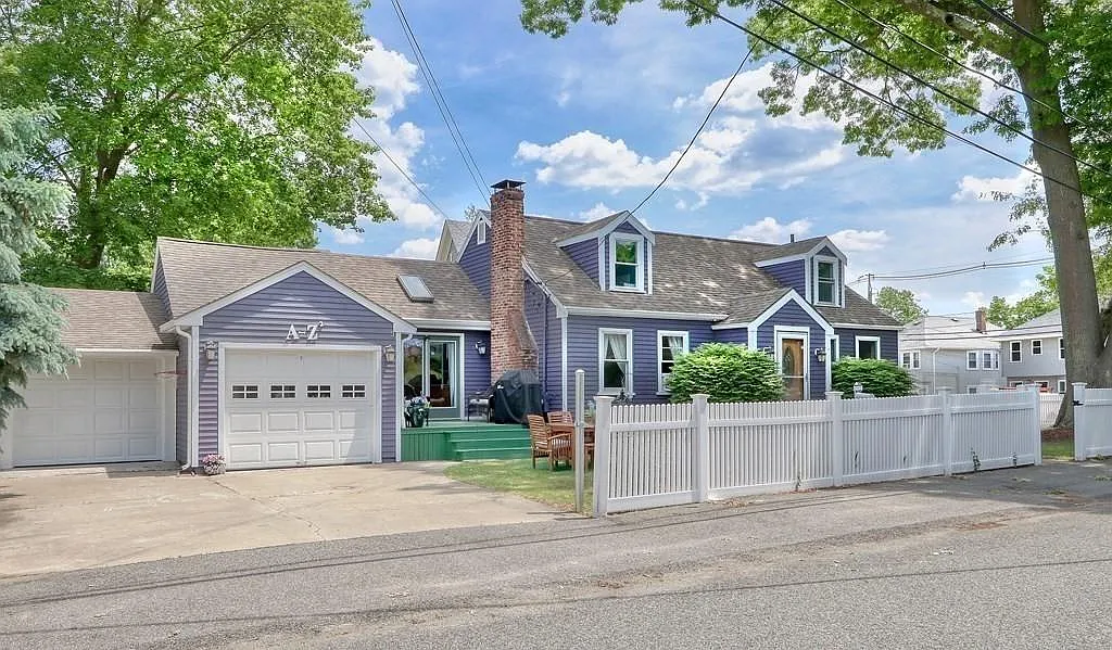 Building Photo - 3 Oak Tree Rd