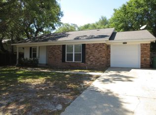 2724 Summertree Ln, Gulf Breeze, FL 32563