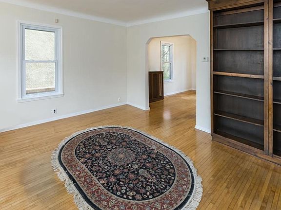 4th image of 3405 Girard Ave S