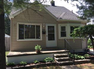 240 Cleveland St, Trenton, MI 48183