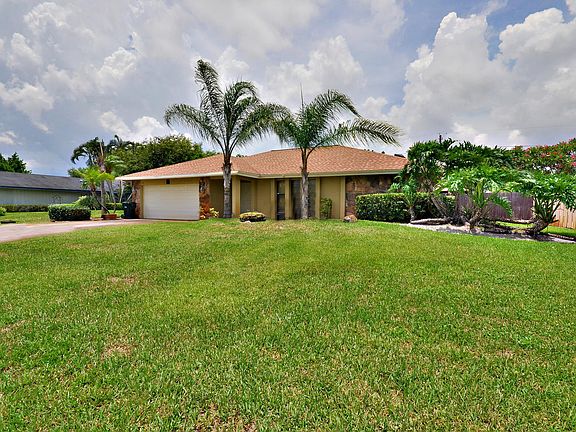 2nd image of 640 E East Drive