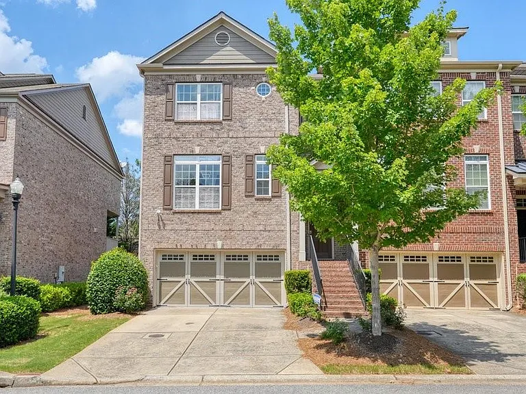 3888 Fairhill Point — Photo 4