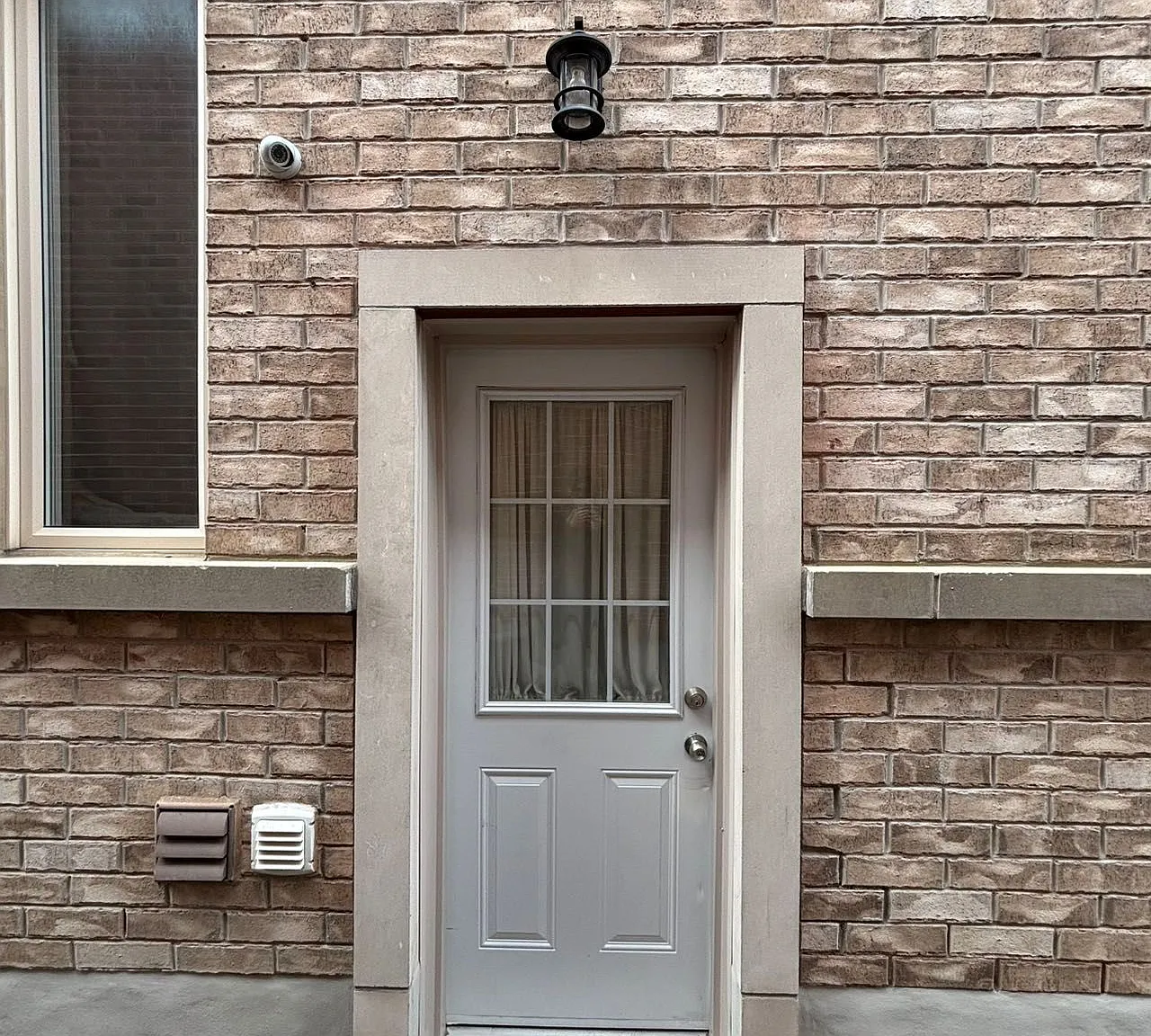 2 bed, $1,580 — Photo 1