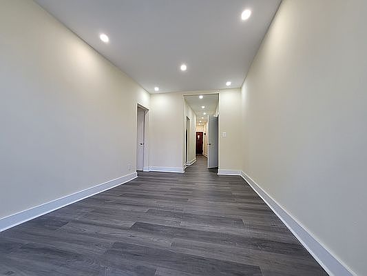 5th image of 1035 45th St #3S