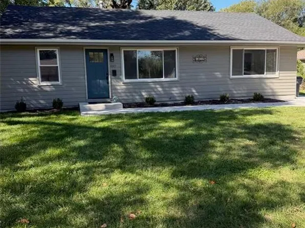 1017 S Brockway St, Olathe, KS 66061