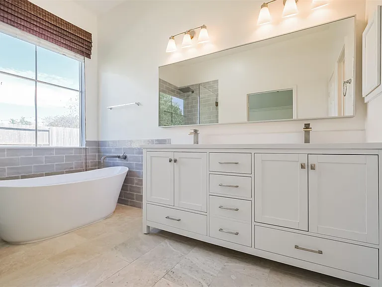 1714 Bumelia Ct — Photo 18