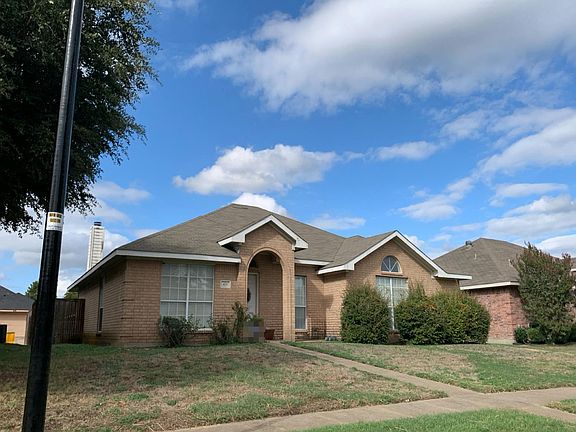 3rd image of 431 Round Rock Rd