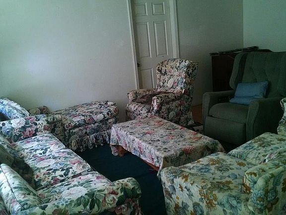 5th image of 2704 NE 22nd Ave