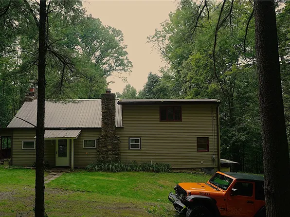 1070 Autumn Leaves Rd, Ligonier, PA 15658