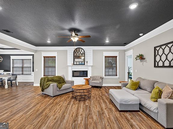 5th image of 200 Baker Field Ln SE