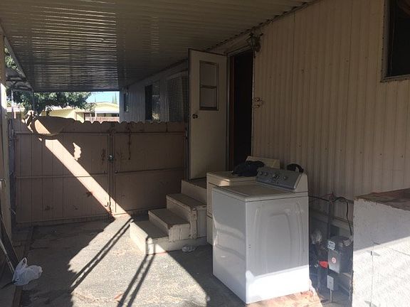 4th image of 90 N Mars St #0