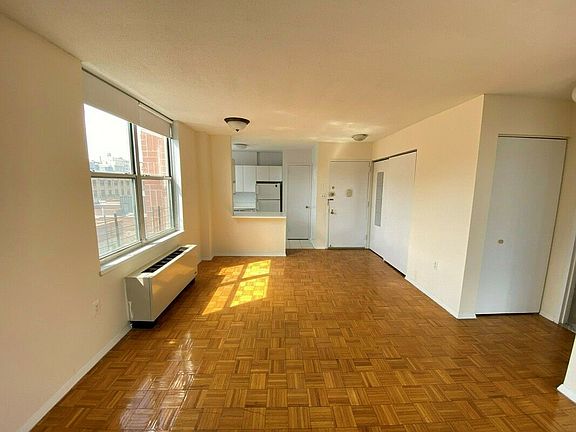 2nd image of 520 W 112th St APT 9B