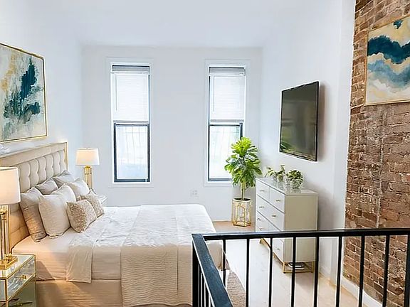 2nd image of 479 Warren St #1F
