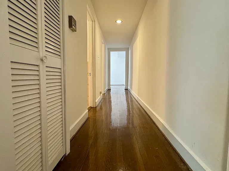 1350 W Winnemac Ave #1 — Photo 4