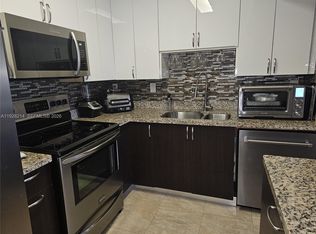 Quatraine, Miami, FL 33179