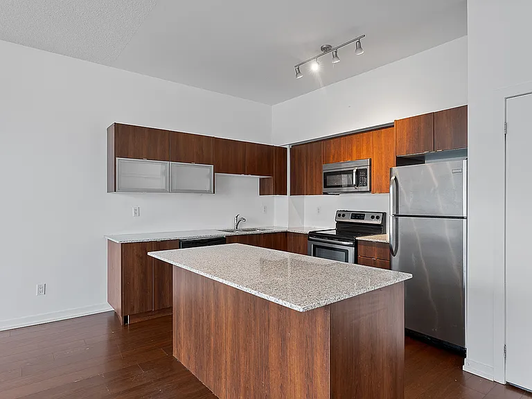 59 E Liberty St #2401 — Photo 24