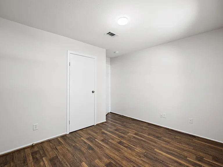 3218 Sycamore Springs Dr — Photo 25