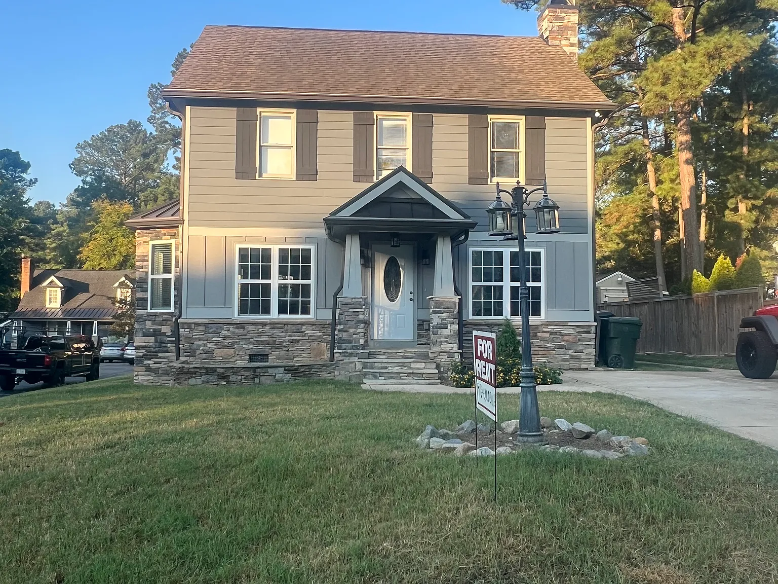3 bed, 2.5 bath, 1456 sqft, $2,200 — Photo 1