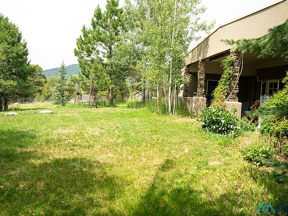 2nd image of 39 Rancho Ln