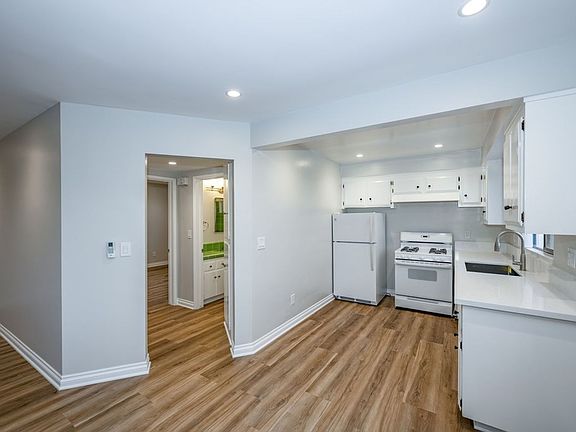 2nd image of 469-491 W Sierra Madre Blvd #469F