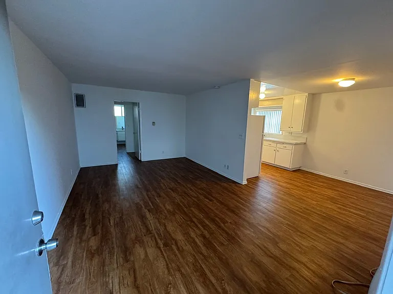 11993 Laurelwood Dr — Photo 8