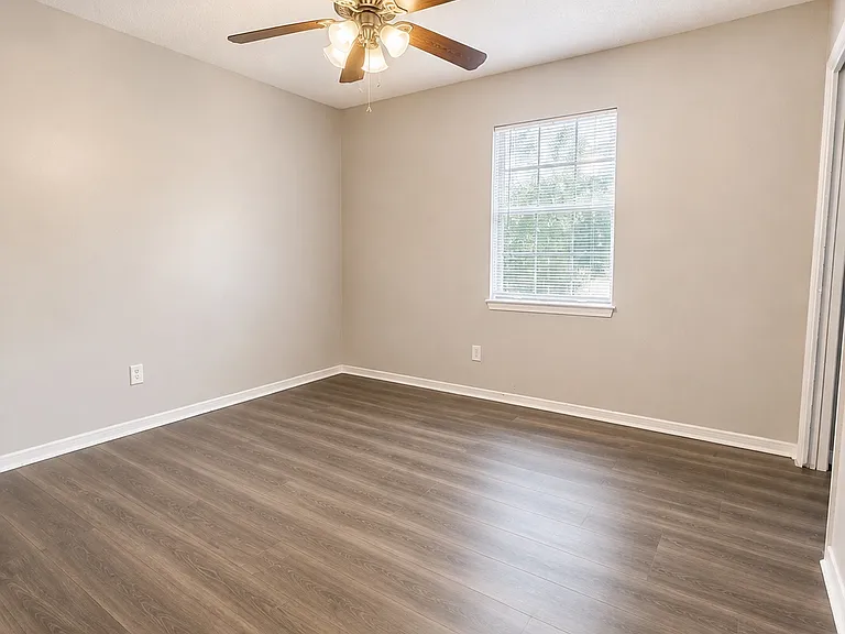 8130 Stonebrook Dr — Photo 19