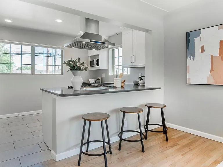 Sloan's Lake: 2-Bedroom 1 Bath With High-End Finishes — Photo 12