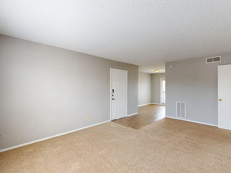 Addison Apartments at the Park — Photo 215