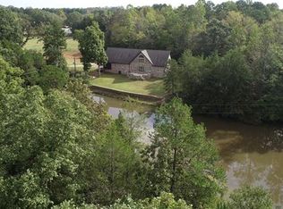 6779 Oakridge Rd, Lake Wylie, SC 29710