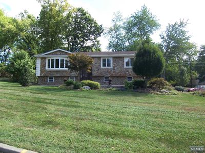 4 Ivy Ln, Montvale, NJ, 07645