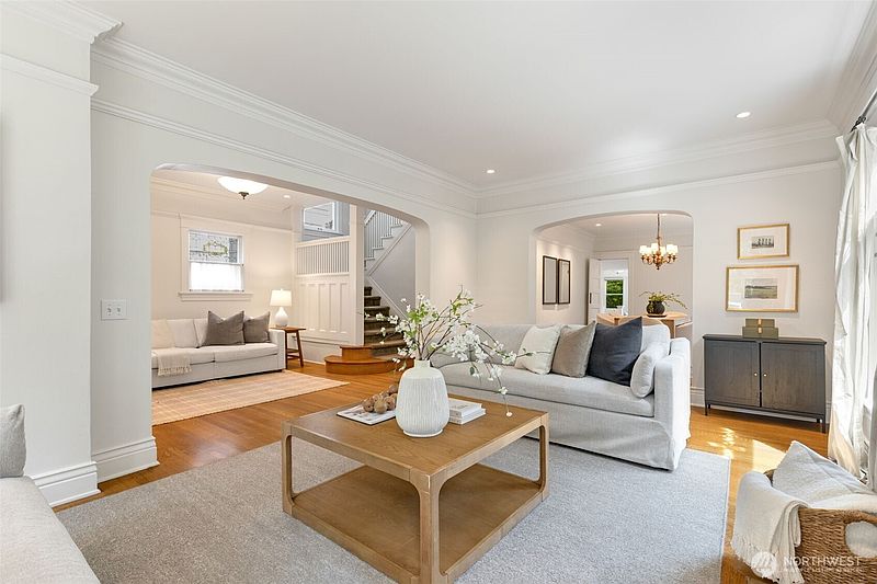 4th image of 1218 3rd Avenue W